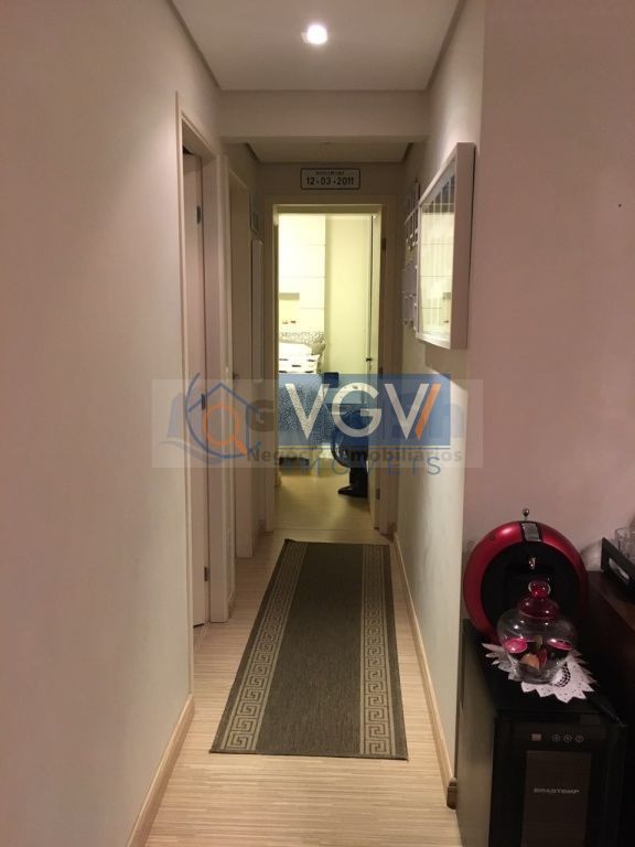 Apartamento à venda com 2 quartos, 67m² - Foto 7