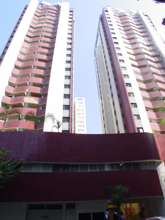 Apartamento à venda com 3 quartos, 225m² - Foto 1