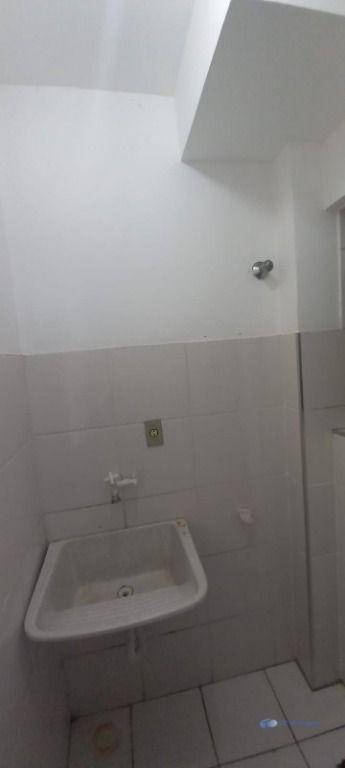 Apartamento à venda com 2 quartos, 70m² - Foto 10