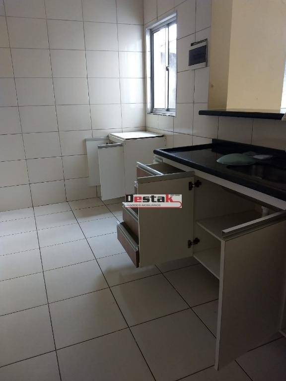 Casa à venda com 2 quartos, 180m² - Foto 5
