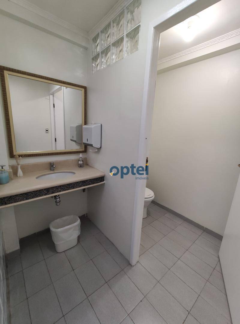 Casa à venda com 3 quartos, 600m² - Foto 7