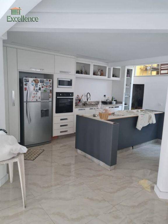 Casa à venda com 3 quartos, 183m² - Foto 3