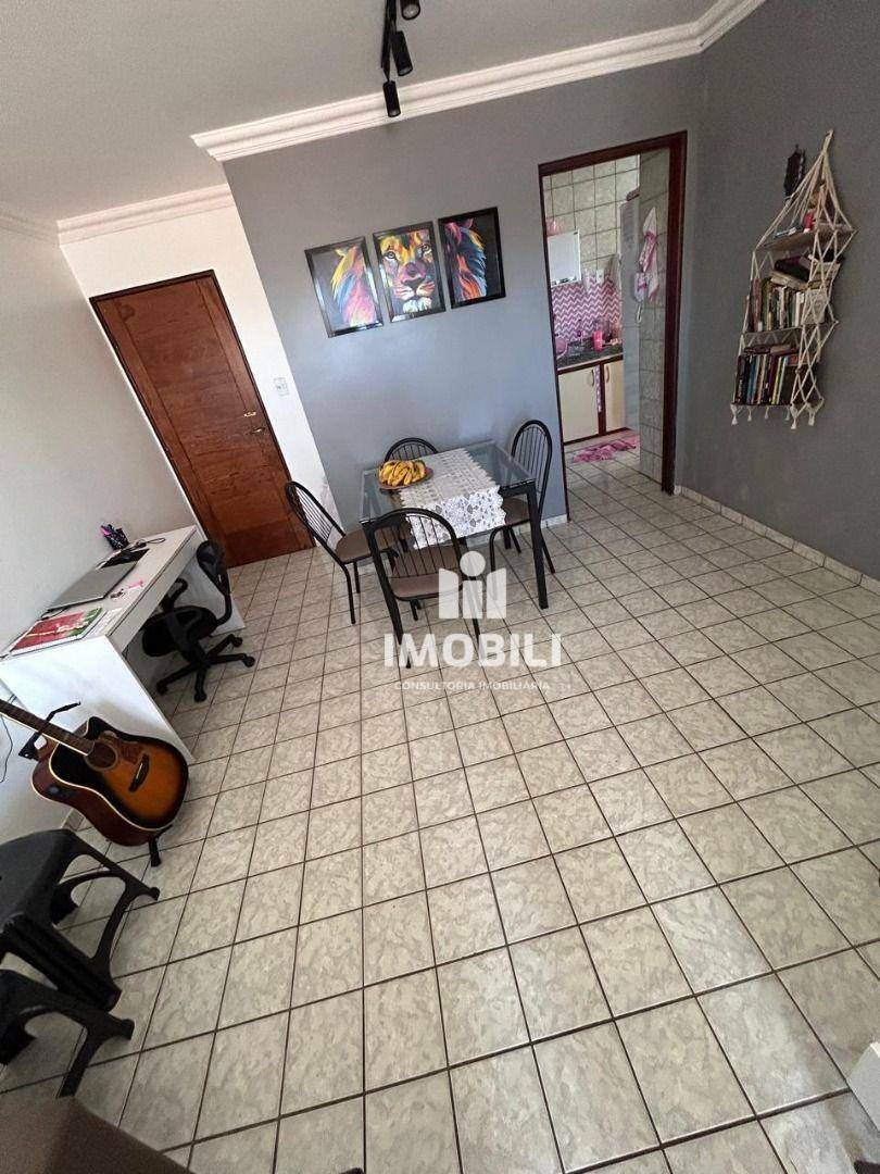 Apartamento à venda com 3 quartos, 77m² - Foto 12