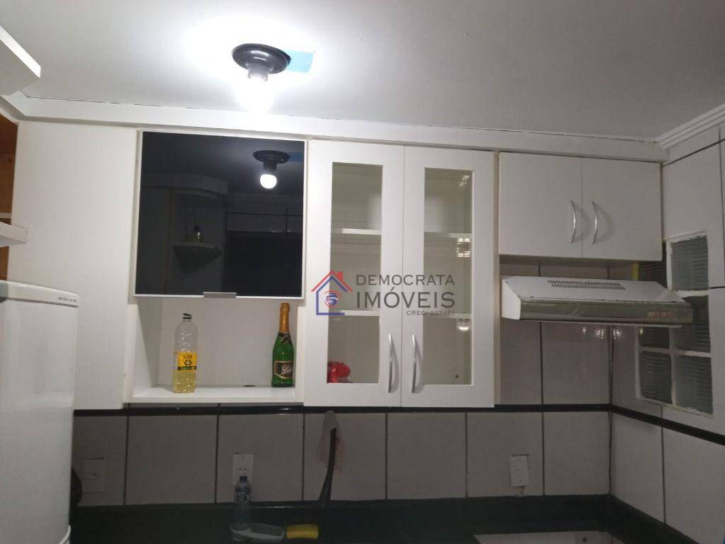 Apartamento à venda com 2 quartos, 44m² - Foto 3