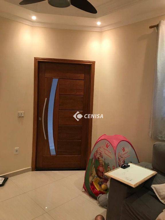 Casa à venda com 3 quartos, 205m² - Foto 4