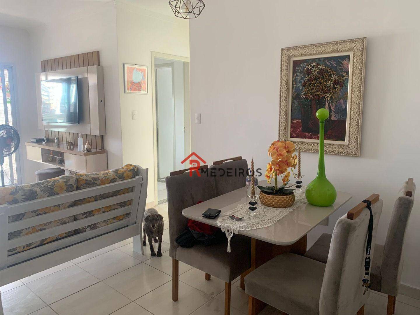 Apartamento à venda com 2 quartos, 87m² - Foto 2