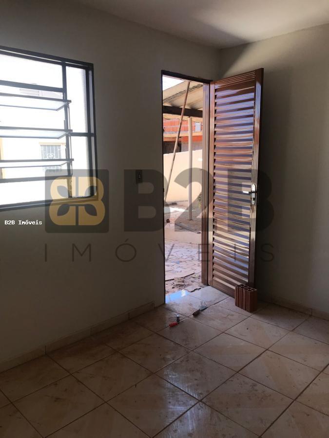 Casa à venda com 2 quartos, 226m² - Foto 5