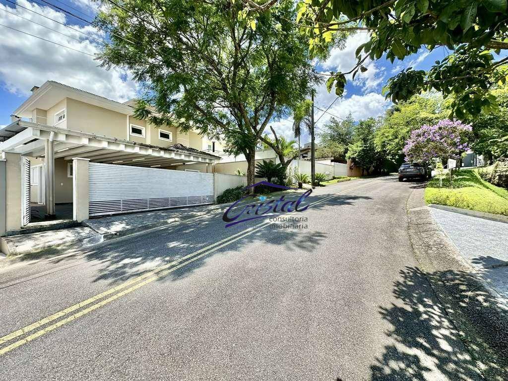 Casa de Condomínio à venda e aluguel com 4 quartos, 358m² - Foto 2