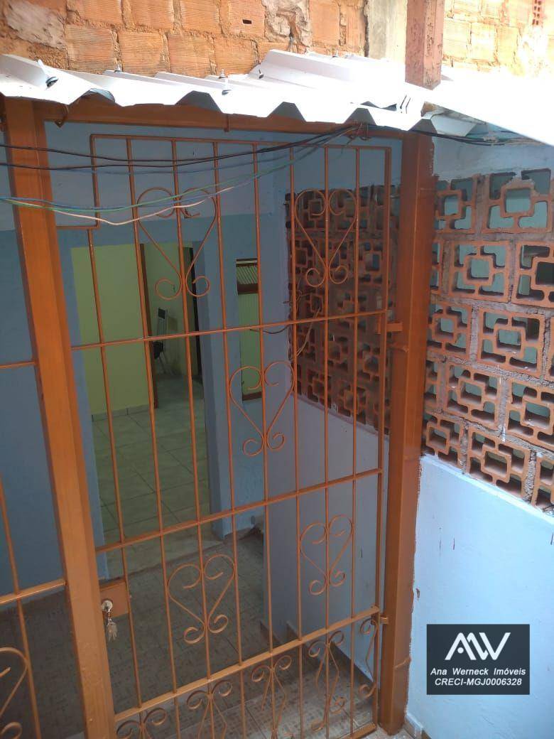 Casa de Condomínio à venda com 3 quartos, 120m² - Foto 2