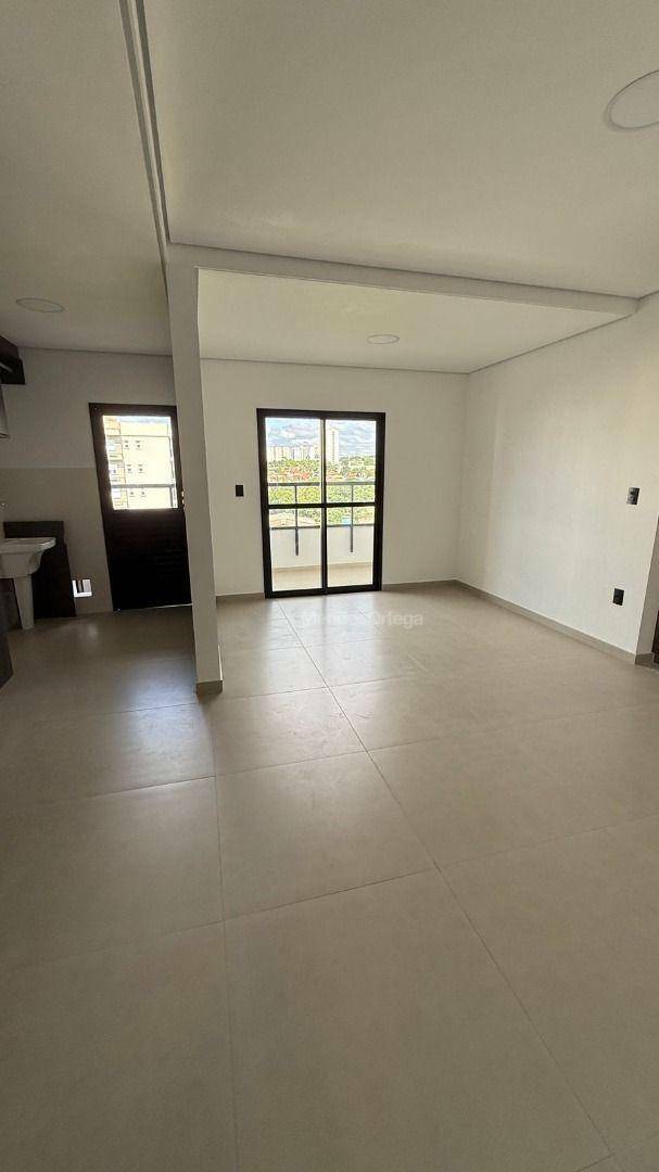 Apartamento para alugar com 3 quartos, 85m² - Foto 3