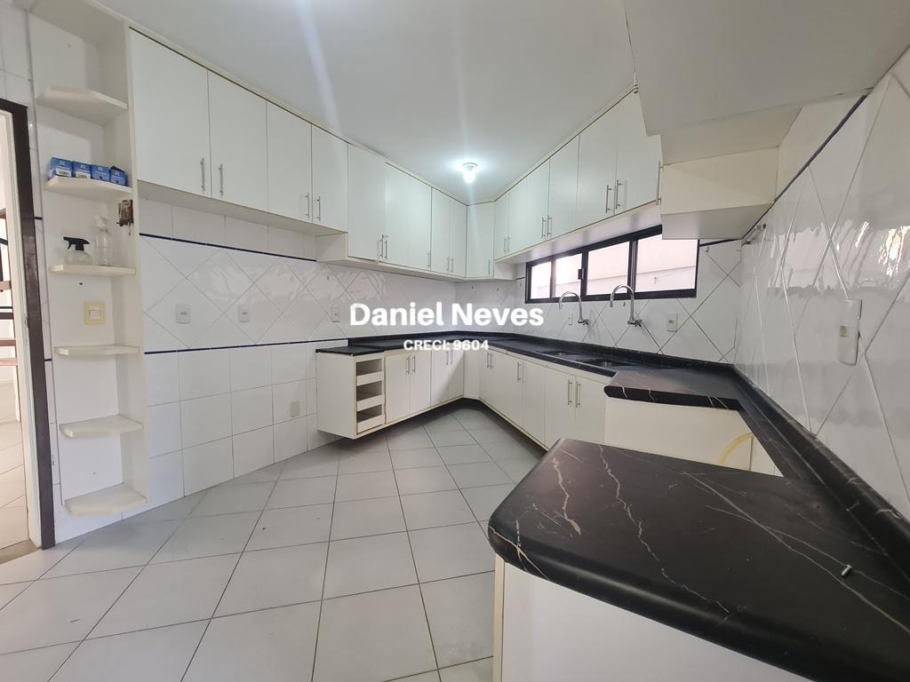 Casa de Condomínio à venda com 4 quartos, 270m² - Foto 18