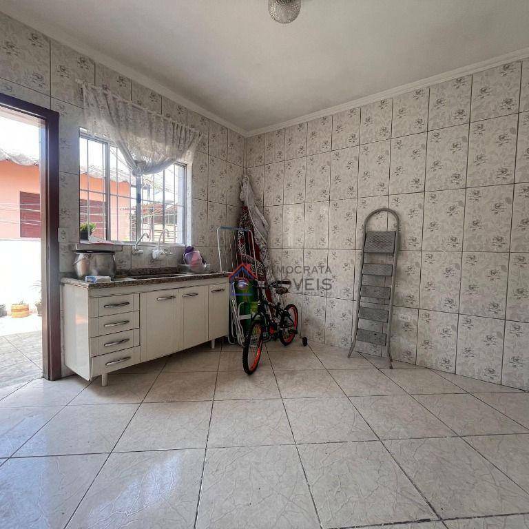 Casa à venda com 2 quartos, 164m² - Foto 6