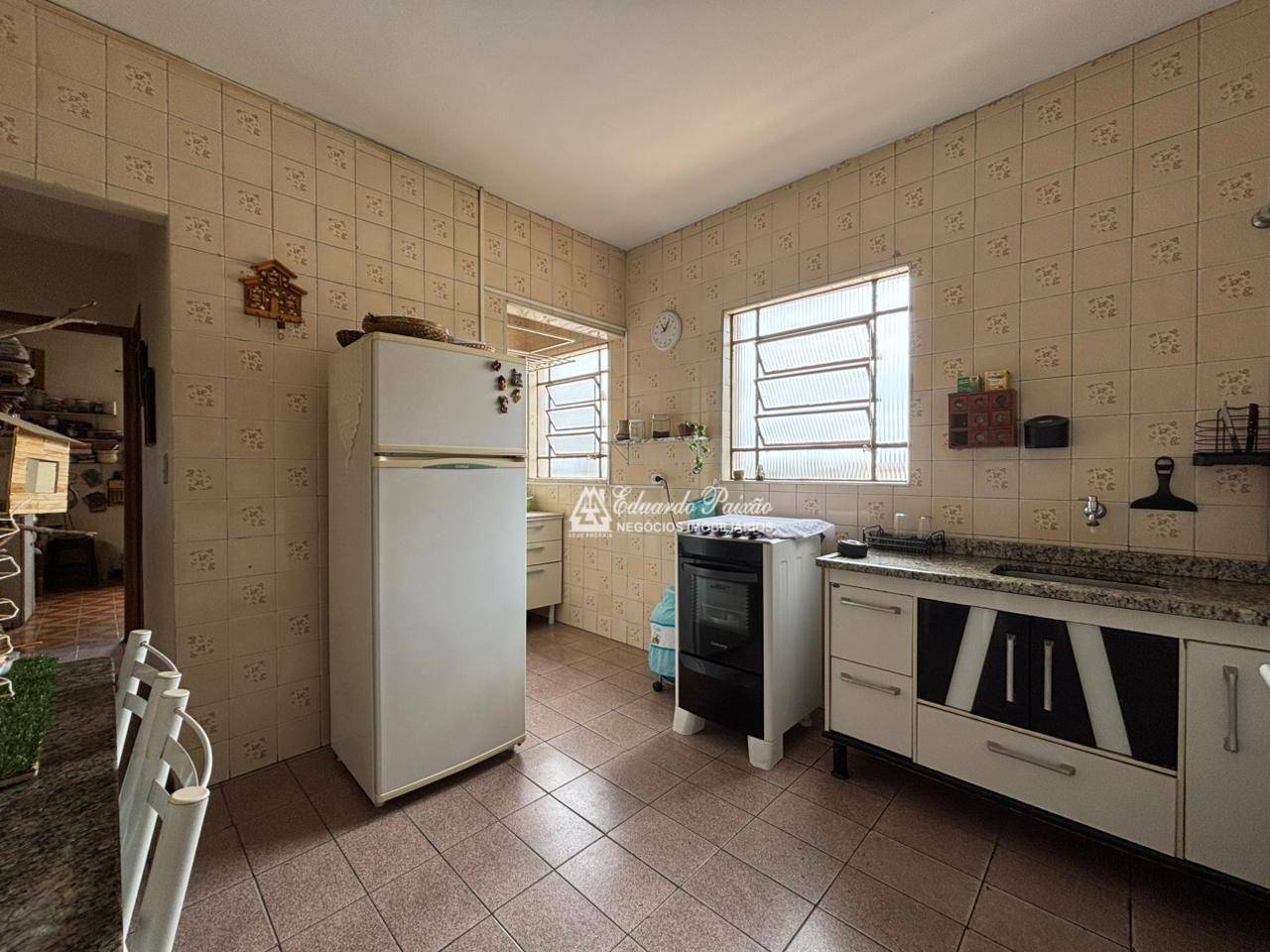 Casa à venda com 2 quartos, 100m² - Foto 10