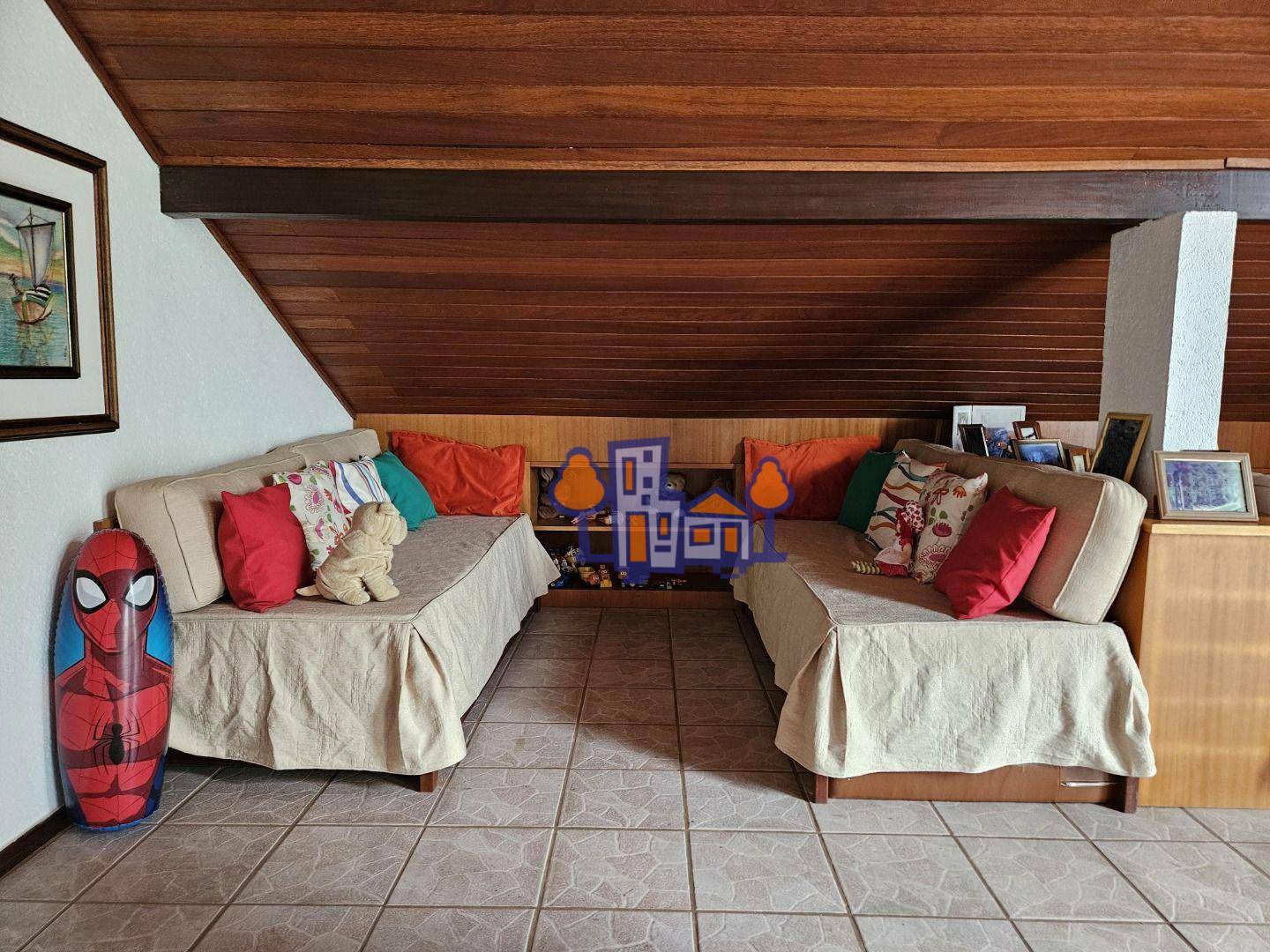 Casa à venda com 4 quartos, 300m² - Foto 34