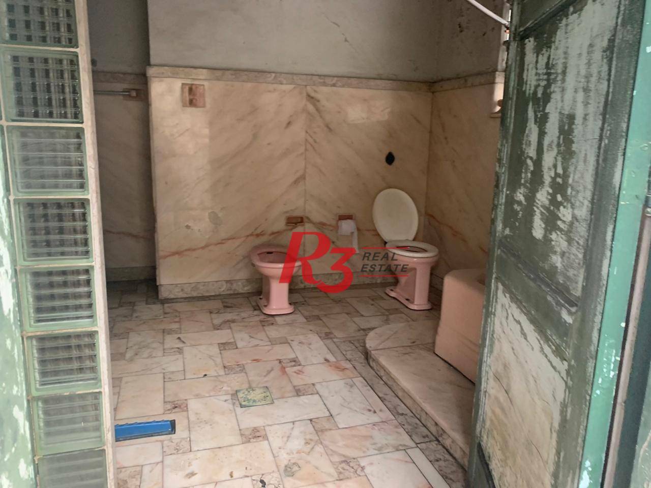 Sobrado à venda e aluguel com 3 quartos, 384m² - Foto 12