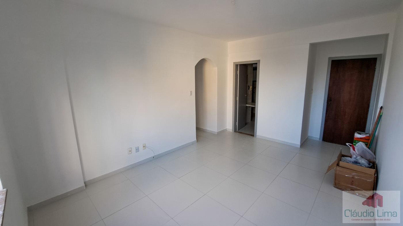 Apartamento à venda com 3 quartos, 72m² - Foto 2