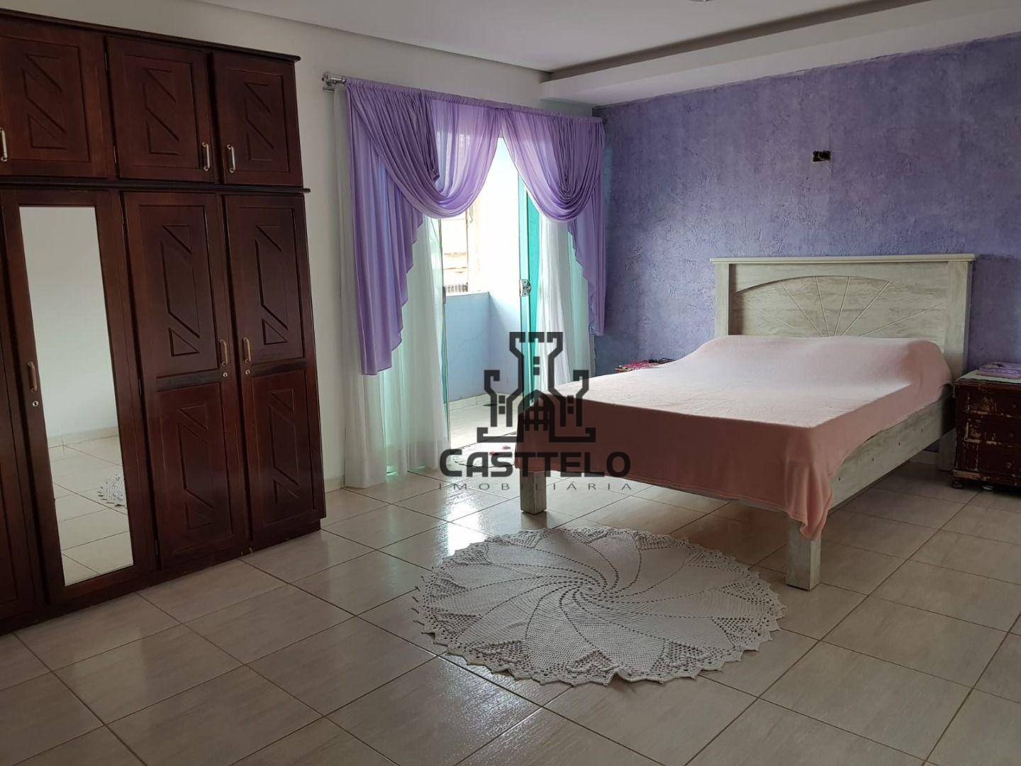 Casa à venda com 3 quartos, 242m² - Foto 14