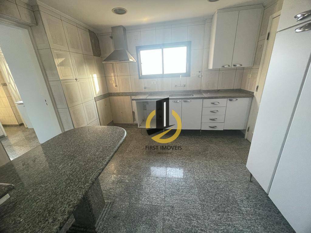 Apartamento à venda com 4 quartos, 156m² - Foto 4