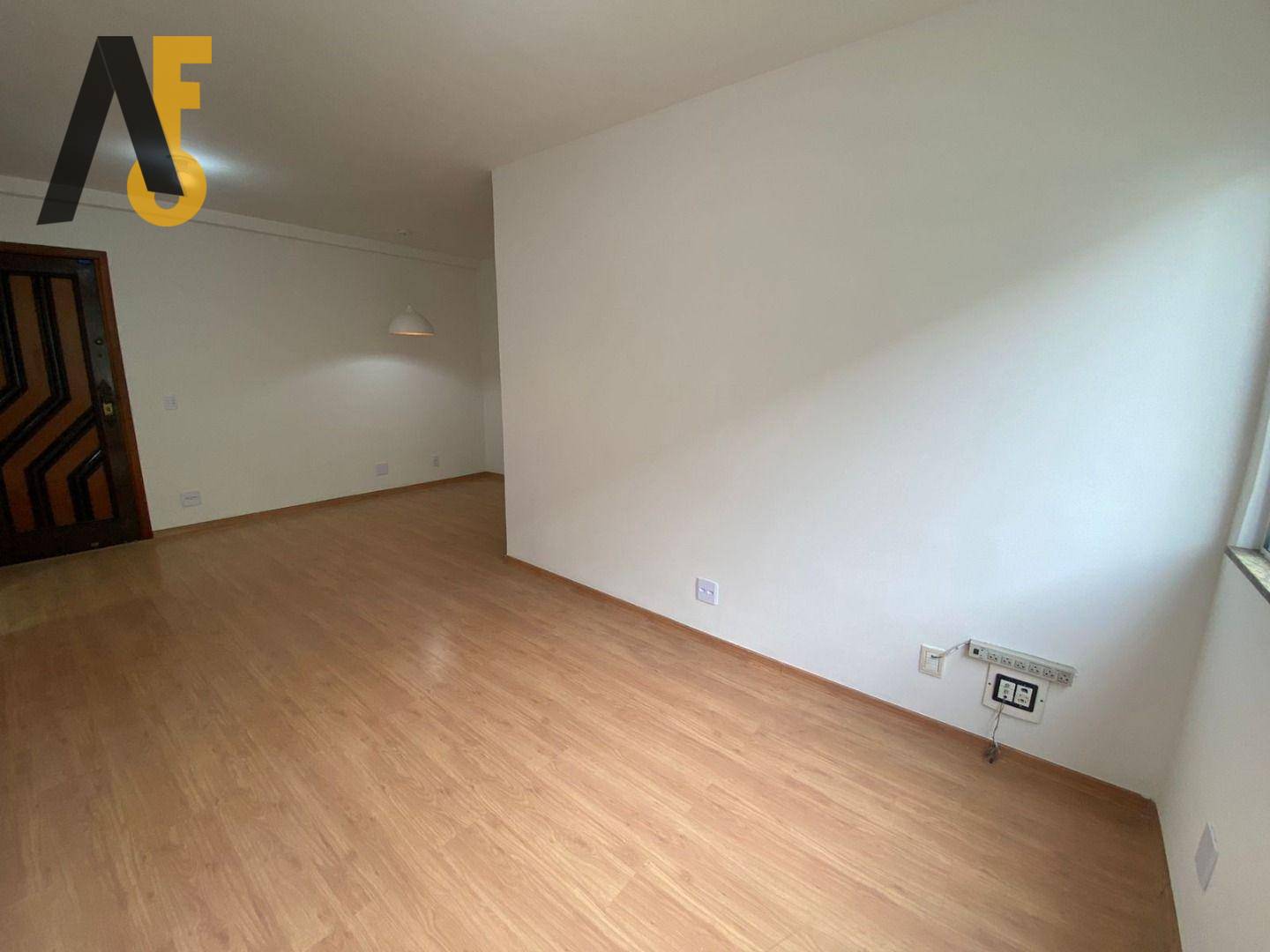 Apartamento à venda com 2 quartos, 58m² - Foto 3