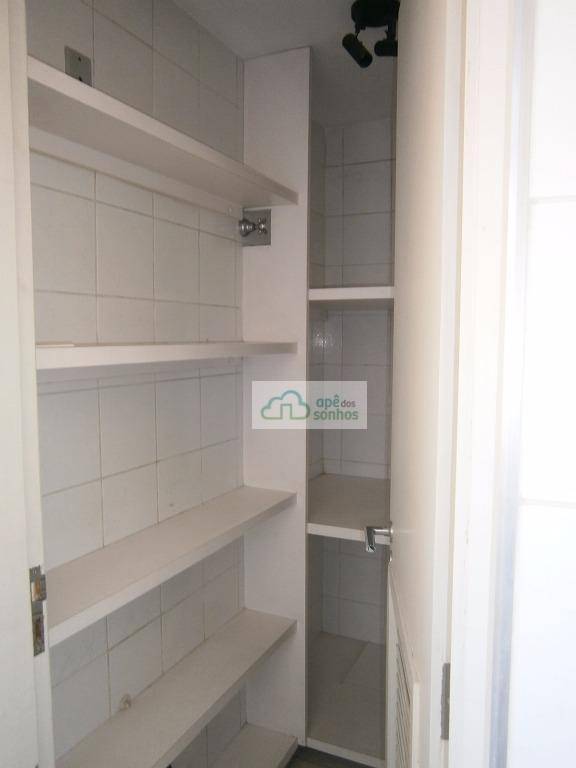 Apartamento para alugar com 2 quartos, 70m² - Foto 12