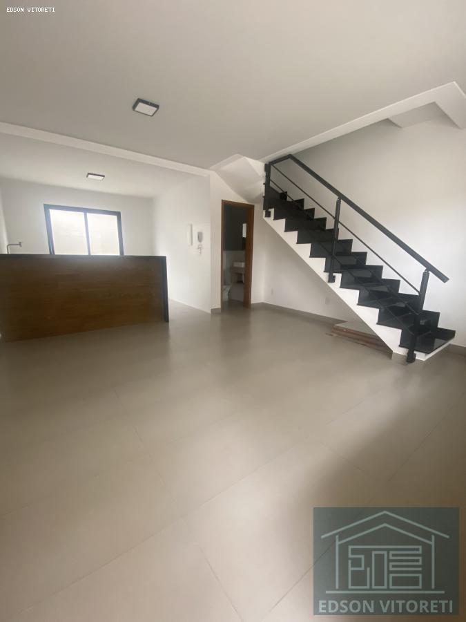 Sobrado à venda com 2 quartos, 96m² - Foto 2