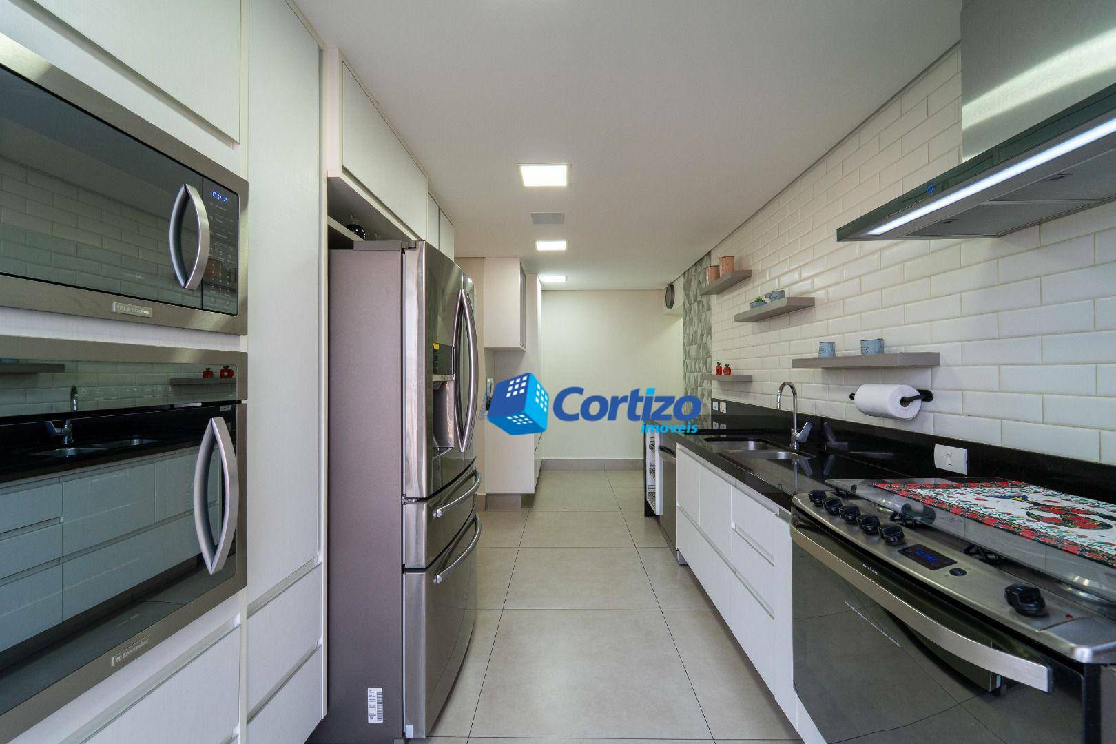 Apartamento à venda com 3 quartos, 271m² - Foto 32