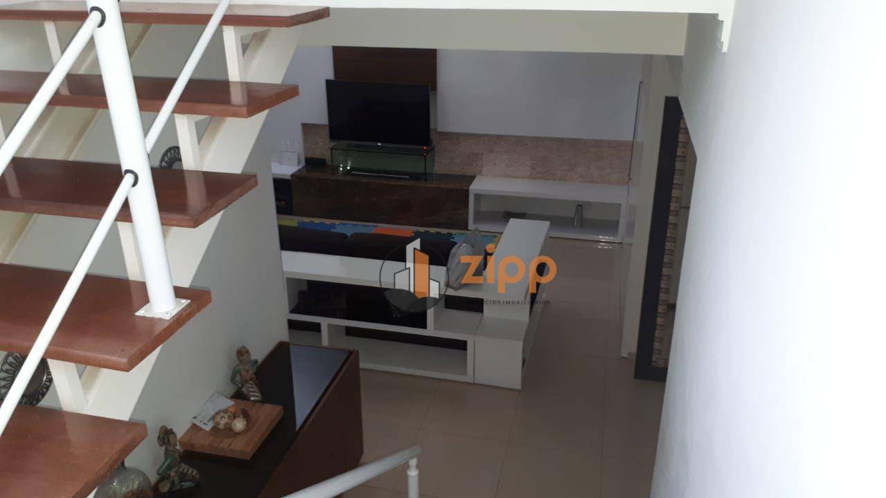 Sobrado à venda com 5 quartos, 300m² - Foto 4