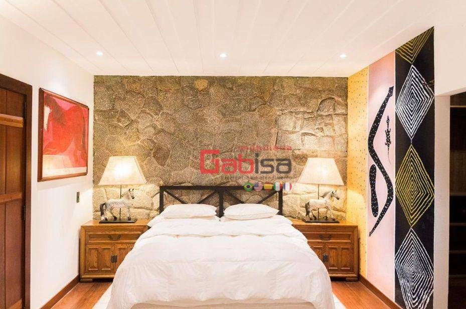 Casa de Condomínio à venda com 6 quartos, 301m² - Foto 18