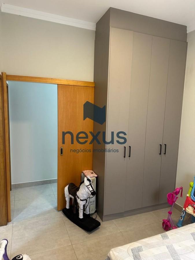 Casa à venda com 3 quartos, 250m² - Foto 14