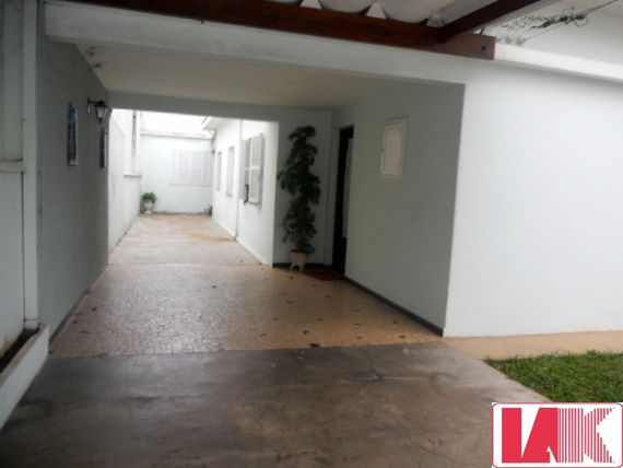 Casa à venda com 2 quartos, 151m² - Foto 1