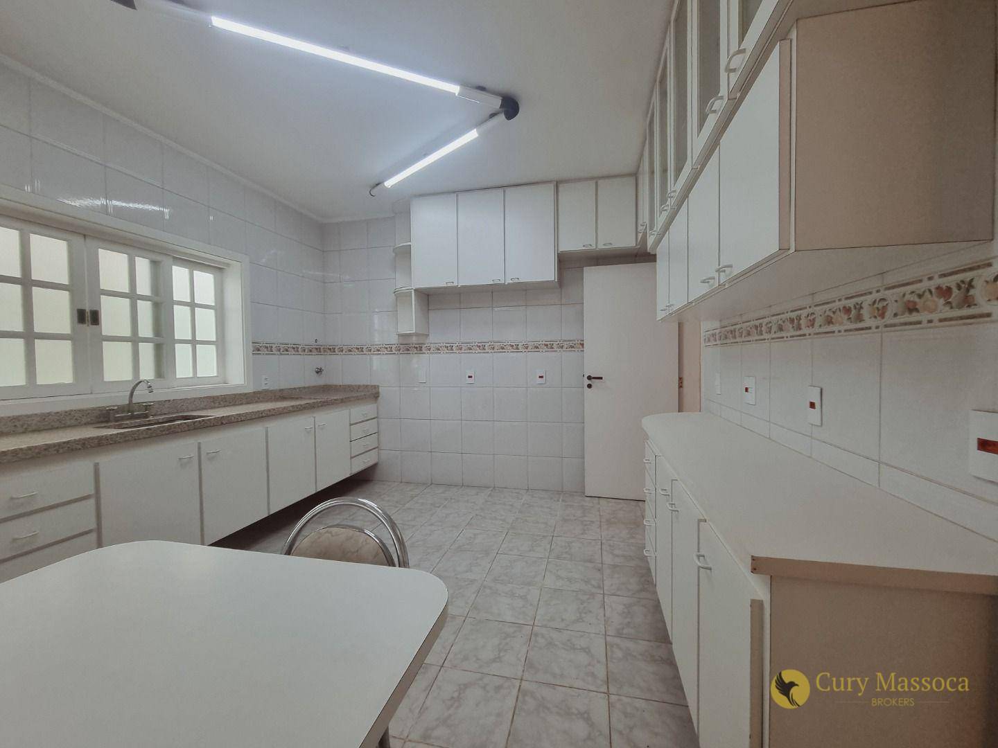 Casa de Condomínio à venda e aluguel com 4 quartos, 310m² - Foto 17