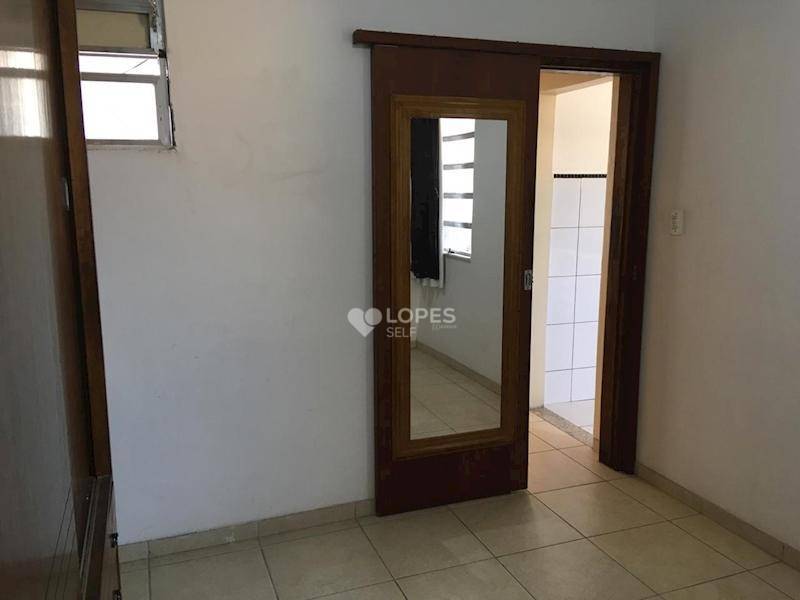 Apartamento à venda com 2 quartos, 79m² - Foto 4