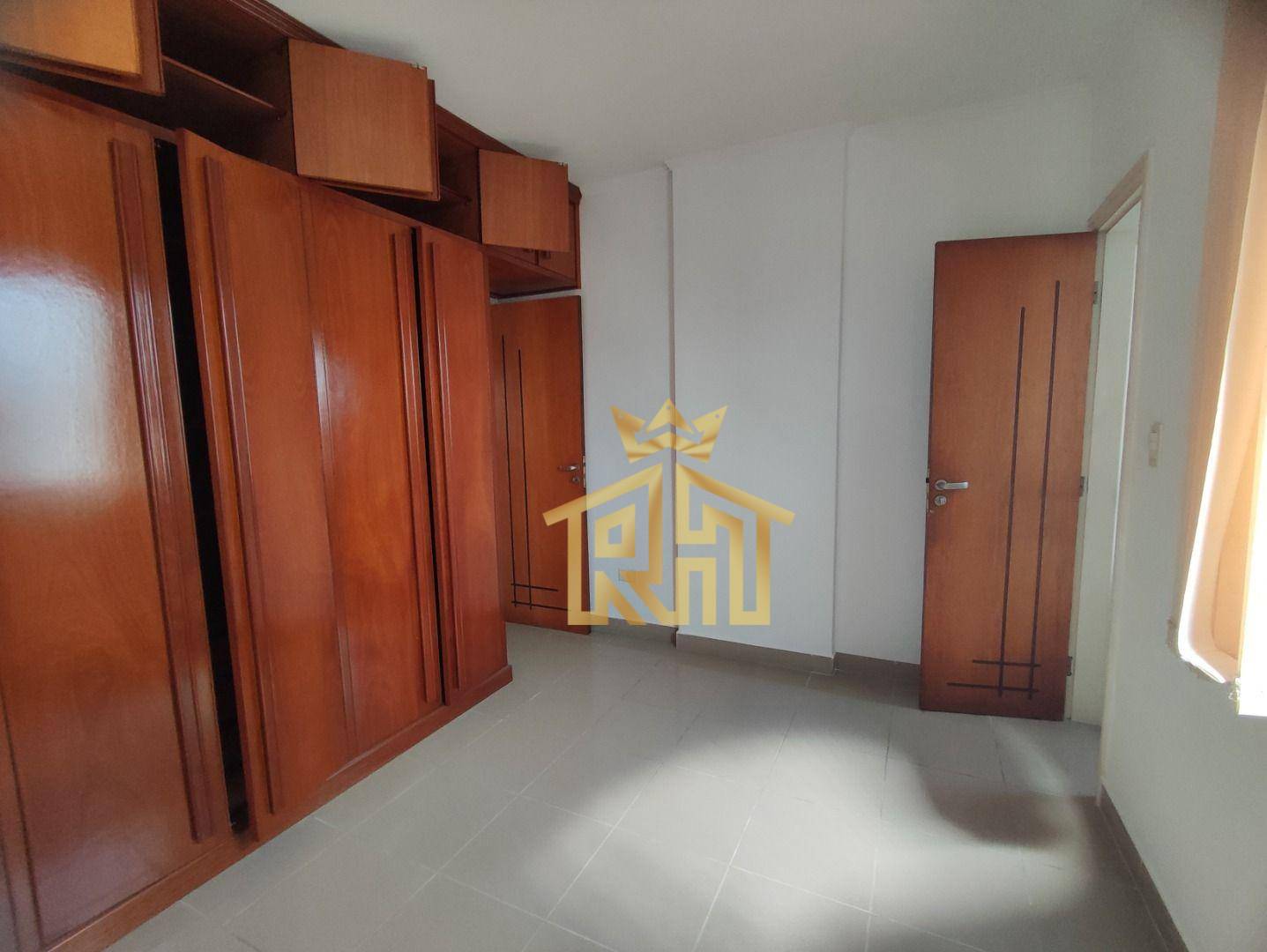 Apartamento à venda com 3 quartos, 131m² - Foto 12