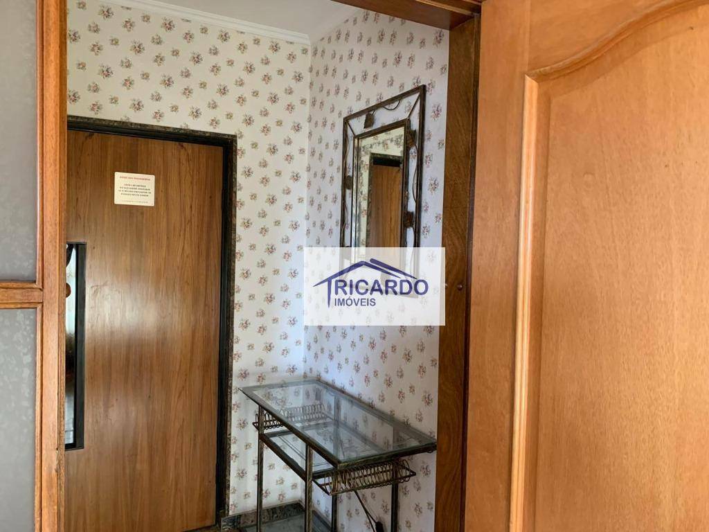 Apartamento à venda com 4 quartos, 220m² - Foto 28