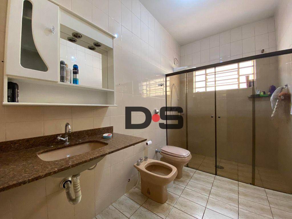 Casa à venda com 3 quartos, 192m² - Foto 10