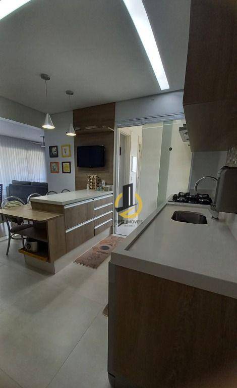 Apartamento à venda com 3 quartos, 106m² - Foto 7