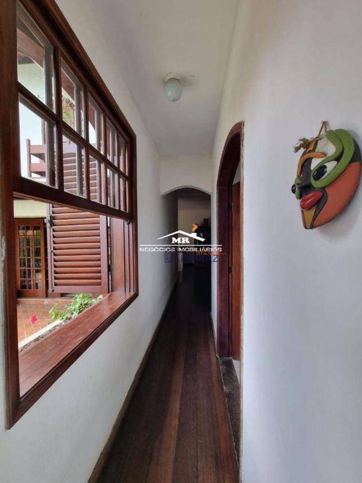 Casa à venda com 5 quartos, 226m² - Foto 31