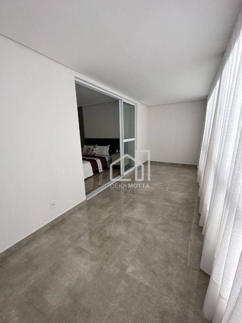 Cobertura à venda com 3 quartos, 250m² - Foto 9