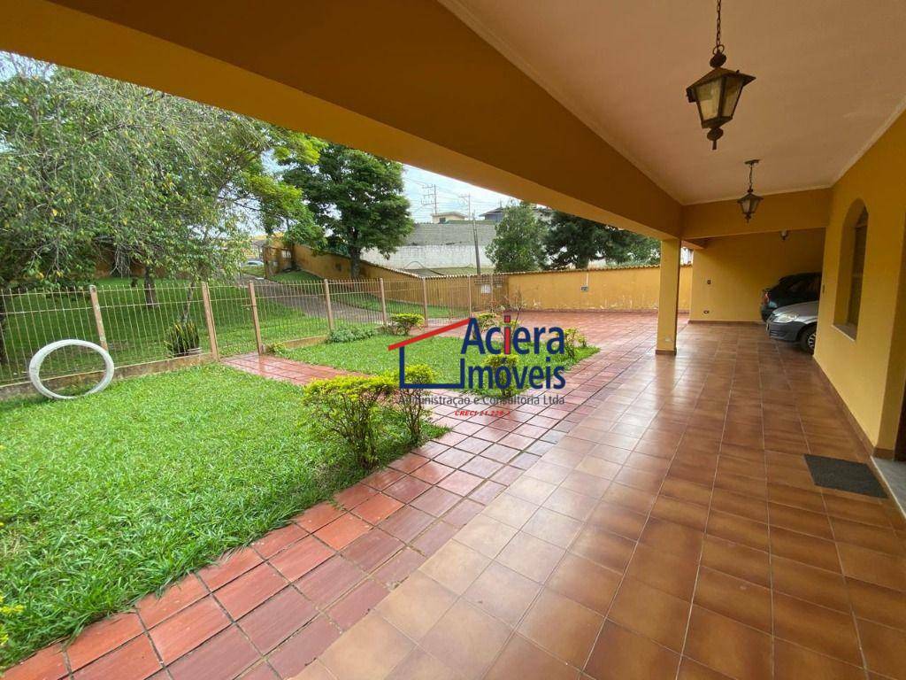 Casa de Condomínio para alugar com 5 quartos, 400m² - Foto 8