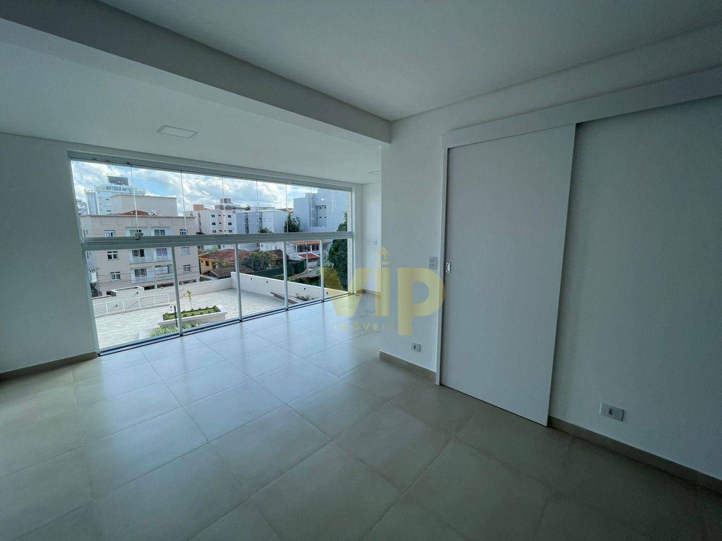 Apartamento à venda com 3 quartos, 125m² - Foto 3