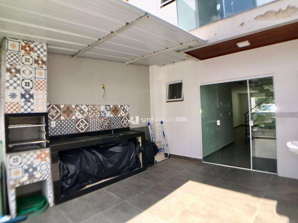 Casa à venda com 3 quartos, 155m² - Foto 7