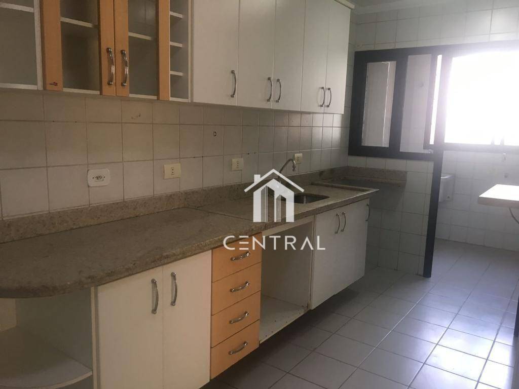 Apartamento para alugar com 3 quartos, 110m² - Foto 4