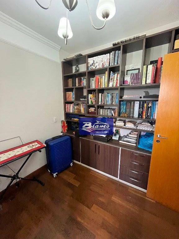 Apartamento à venda com 4 quartos, 168m² - Foto 29