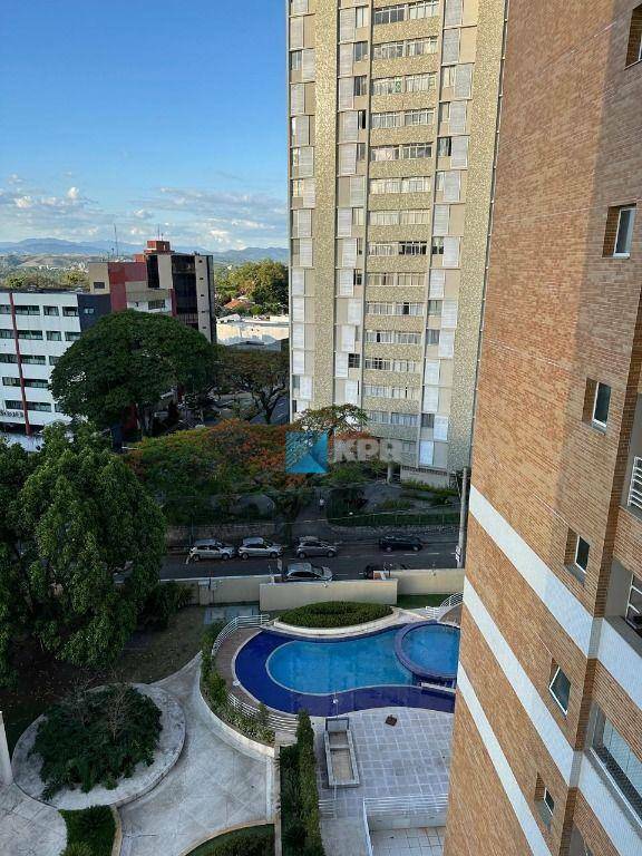 Apartamento para alugar com 3 quartos, 180m² - Foto 41