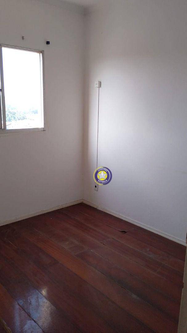 Apartamento à venda com 3 quartos, 50m² - Foto 3