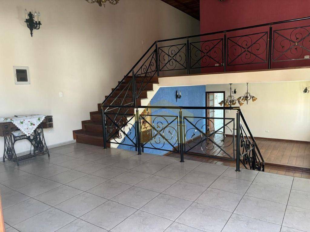 Casa para alugar com 2 quartos, 180m² - Foto 9