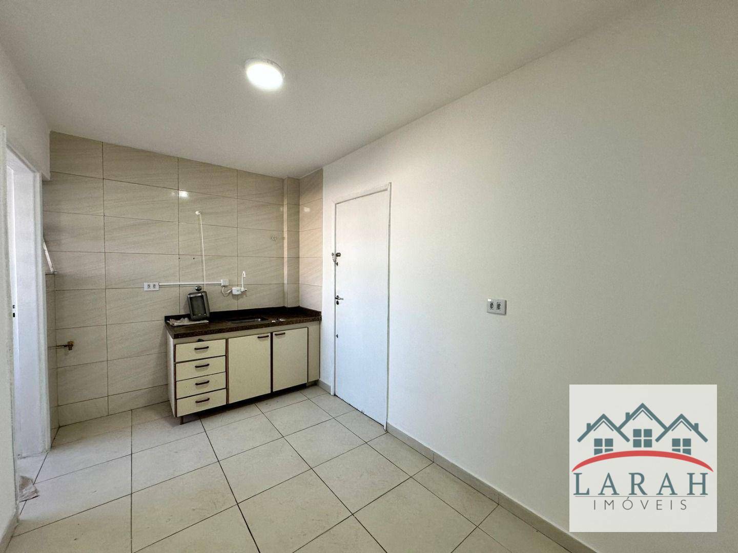 Apartamento para alugar com 3 quartos, 70m² - Foto 13