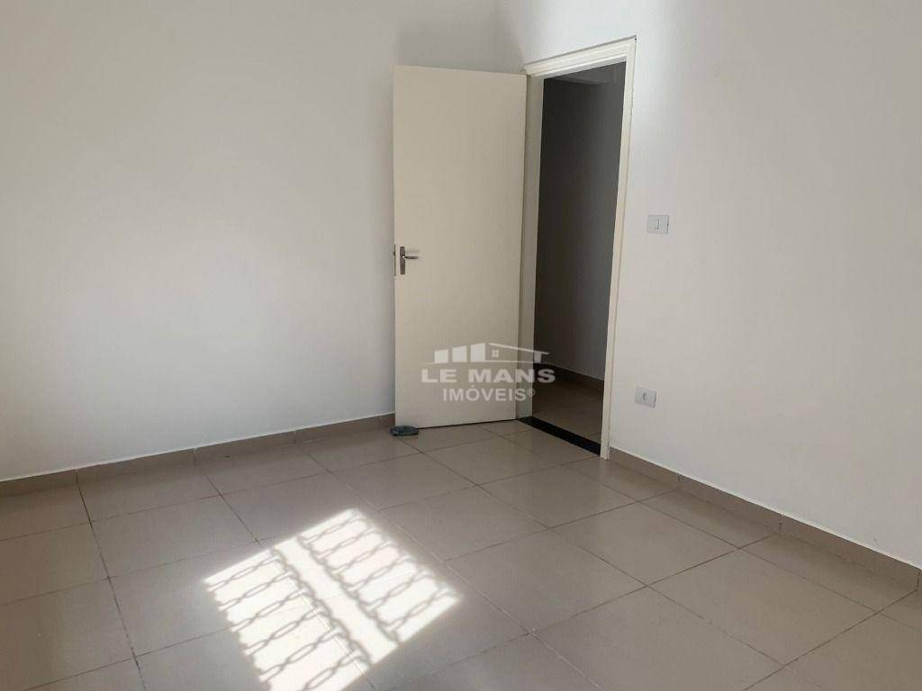 Casa à venda com 2 quartos, 90m² - Foto 11