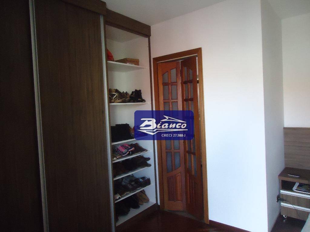 Sobrado à venda com 4 quartos, 200m² - Foto 16