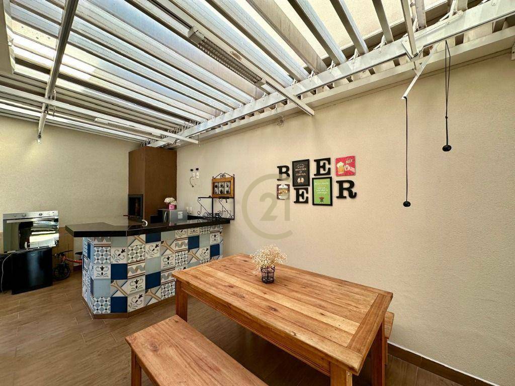 Casa de Condomínio à venda com 4 quartos, 186m² - Foto 2